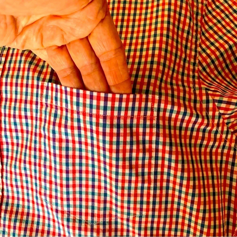 J. CREW. Red/White Checked, Long Sleeves Shirt. Size L. 100% Cotton. Slim fit.
